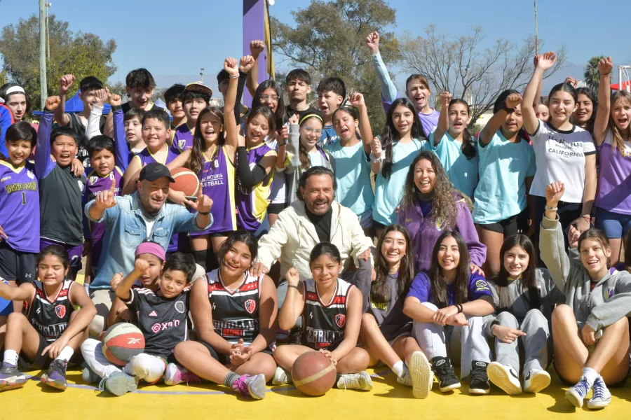 102793-la-gestion-de-gustavo-saenz-impulsa-el-deporte-en-toda-la-provincia