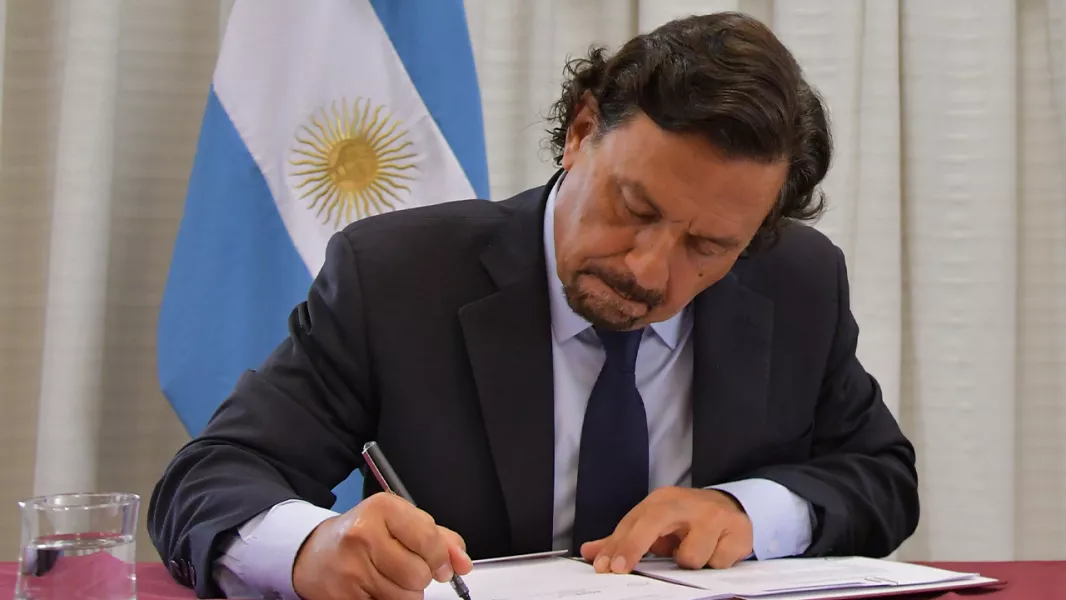 103668-el-gobierno-de-saenz-presentara-un-amparo-para-