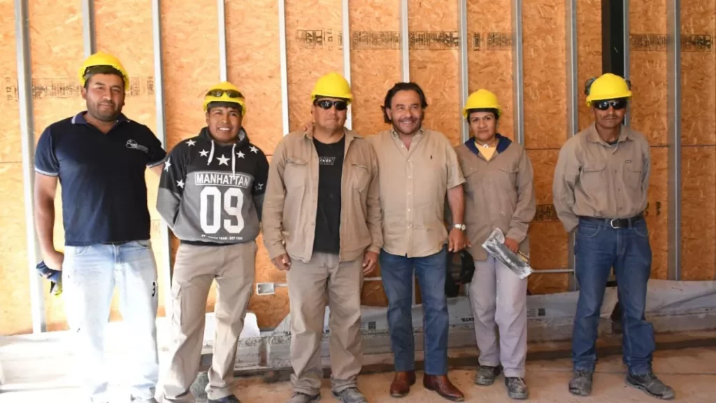 104093-san-carlos-saenz-superviso-la-reactivacion-con-fondos-p