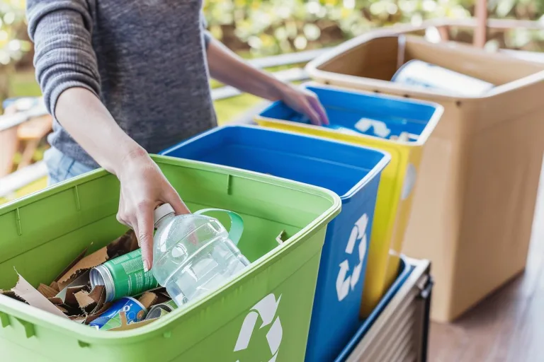 contenedores-de-reciclaje-768x512