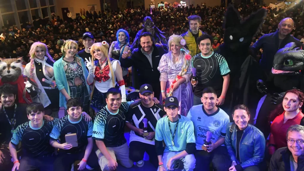 saenz-compartio-con-mas-de-tres-mil-chicos-la-ultima-edicion-de-dimension-comics