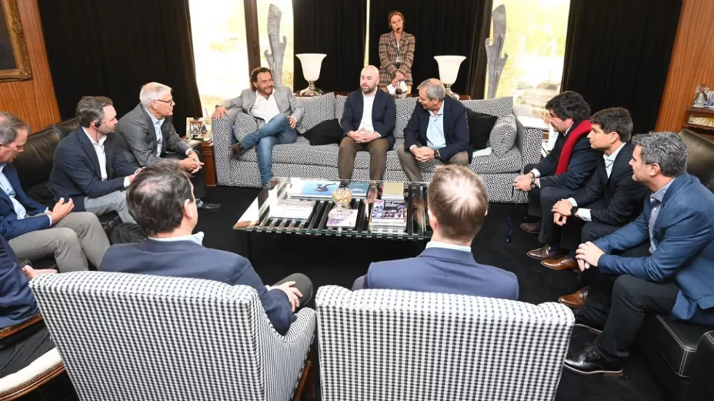 104179-saenz-en-reunion-con-directivos-de-seaboard-ratifico-la-defensa-de-las-econo