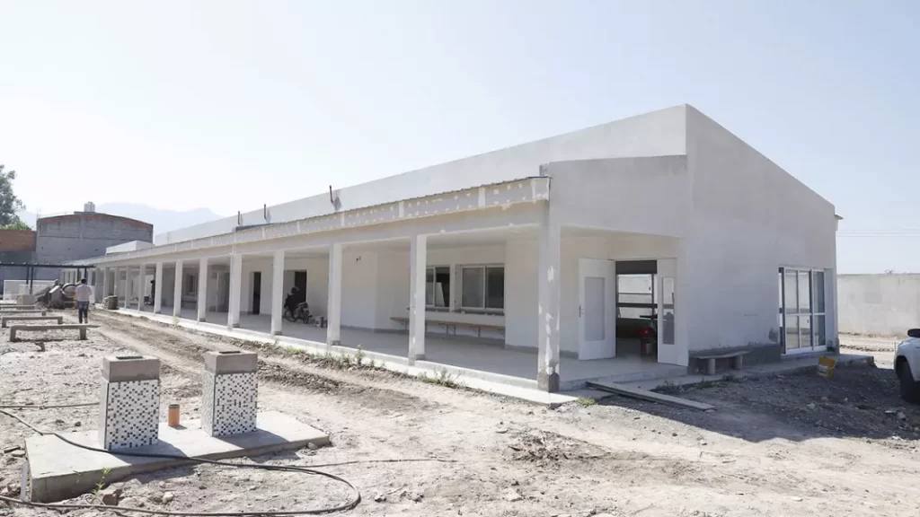 104663-ejecutan-obras-de-ampliacion-y-refaccion-en