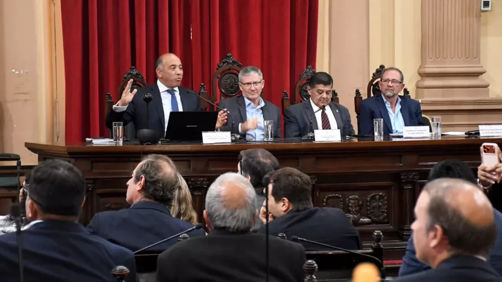 104925-presupuesto-2026-se-presentaron-los-detalles-tecnicos-en-un-encuentro-bicameral-20251113