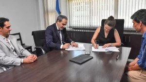 105813-capacitaran-a-la-comunidad-educativa-saltenia-en-l