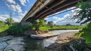 9 de febrero caida de pilote de puente