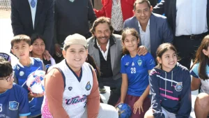 107564-el-gobernador-saenz-inauguro-en-coronel-moldes-un-nuevo-playon-deportivo-que-integra-a-cuatro-barrios