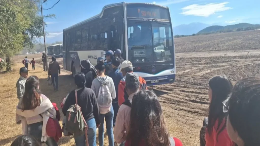 107959-cobertura-de-saeta-por-la-fiesta-chica-en-honor-al-cristo-de-sumalao