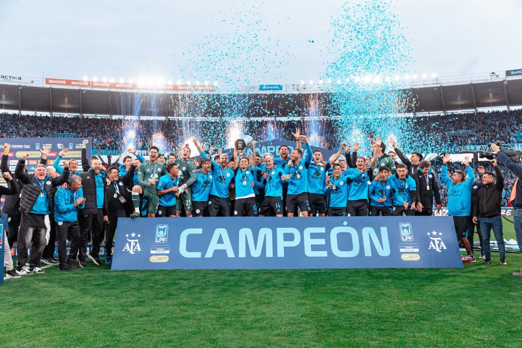 Pagina 29 - Belgrano 3 - River 2 Campeon