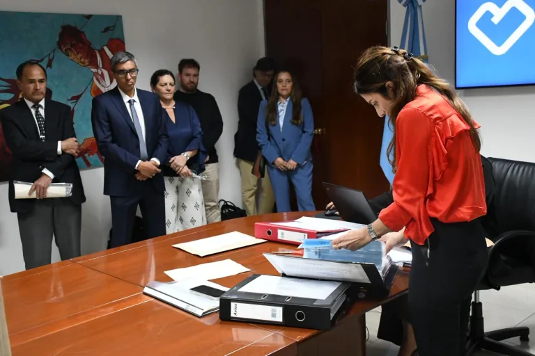 apertura-sobres-terminal-4-768x512