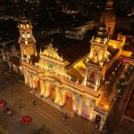 Con nueva iluminación, la Catedral se prepara para recibir a miles de fieles