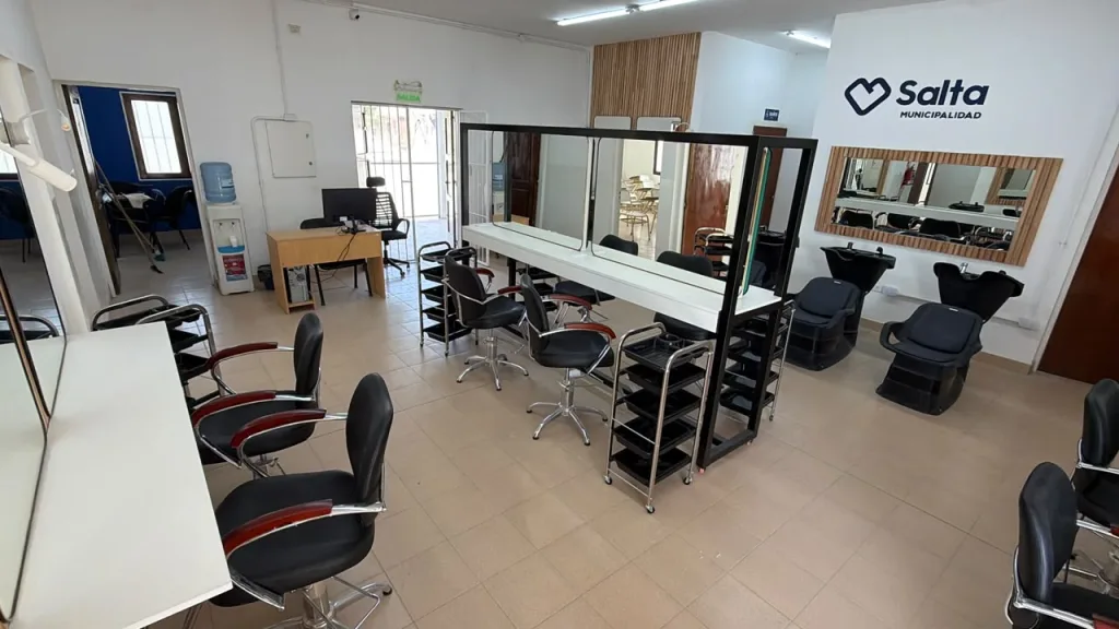 escuela-de-peluqueria-y-barberia-6-1024x576